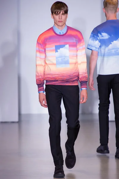 Look 22